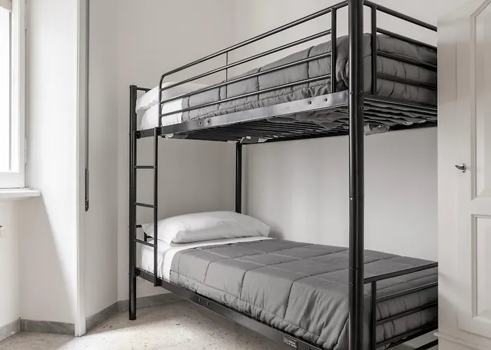 Vatican Modern Family - 3 Bedroom Apartment Rom